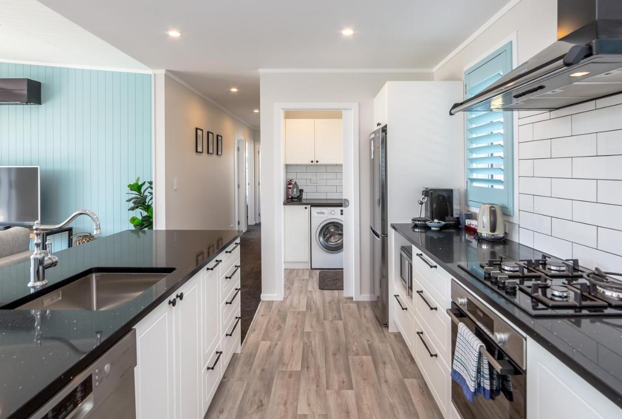 Blue Bungalow Martinborough Esterno foto