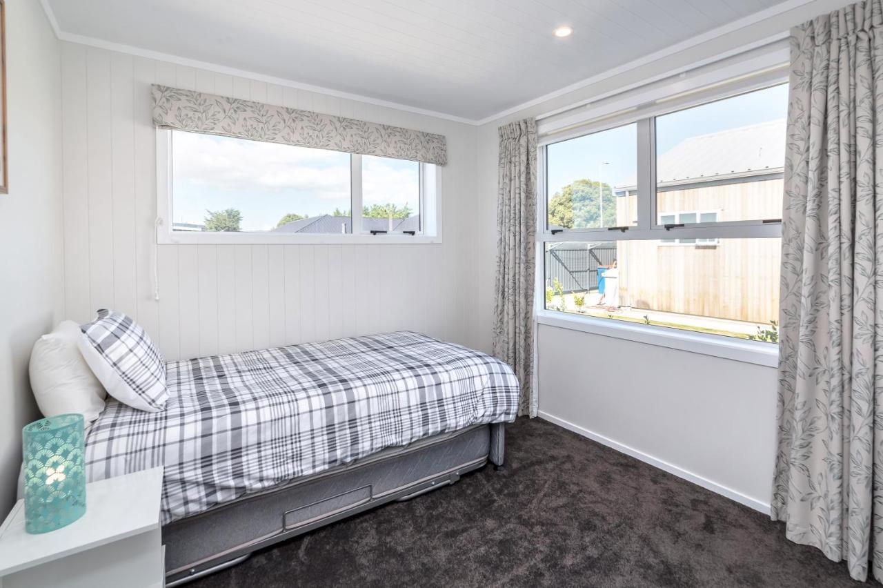 Blue Bungalow Martinborough Esterno foto